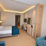 فندق Almyros