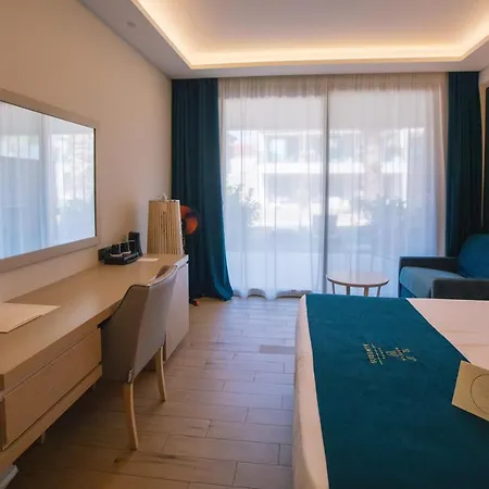 فندق سيبروتيل ألميروس ناتورا 5*