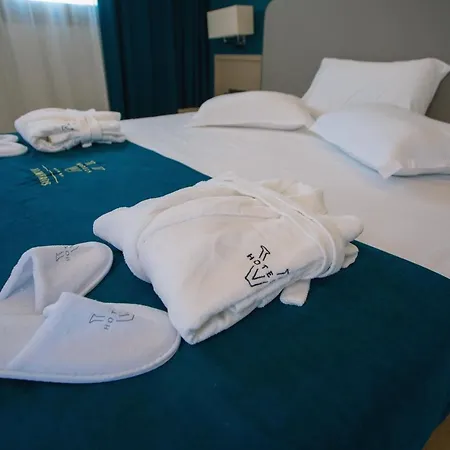 Almyros Otel