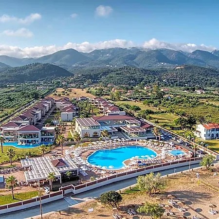 Almyros & Szálloda Paralía Almirú