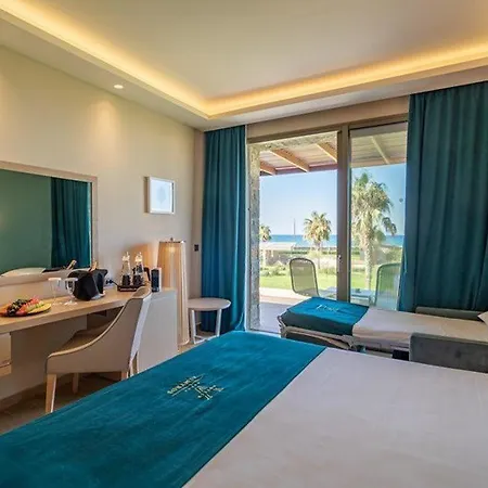 Almyros & Hotel 5*